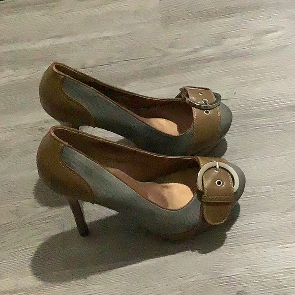 Herstyle Brown And Gray Heels - Picture 3 of 8